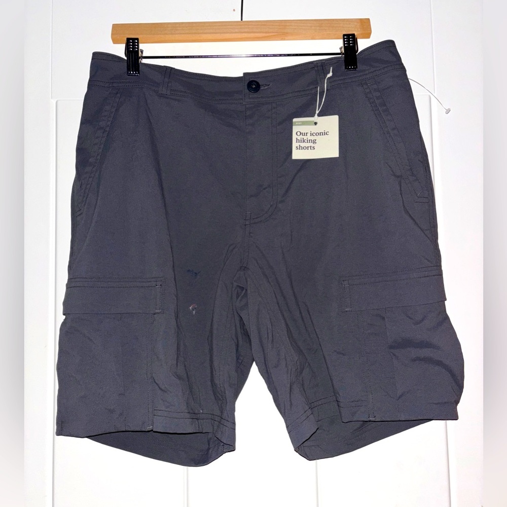 REI Co-op Men Hike Cargo Gray Short Size 36 Outdoor Walking  Trails Camping NEW
